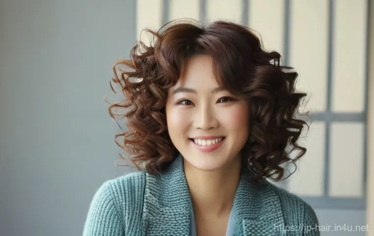 헤어 컬링 지속력 높은 제품 추천 - **Prompt for Curling Technique and Setting:**
    "A close-up, studio-quality shot of a Japanese wom...